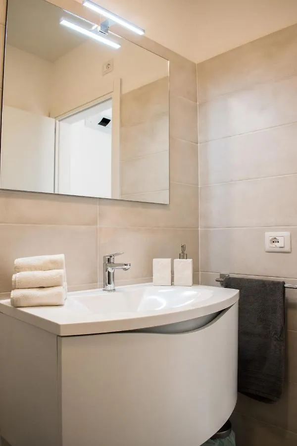 Ca Rita Apartments Malcesine Italien
